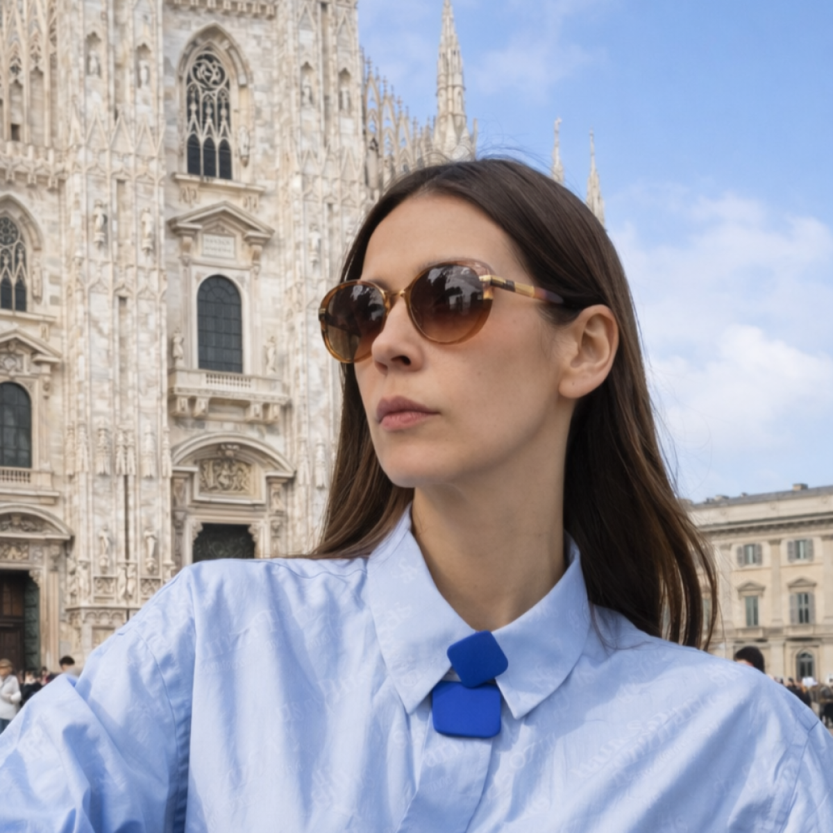 LIA SOLO SQUARE OCEAN BLUE 2.jpeg